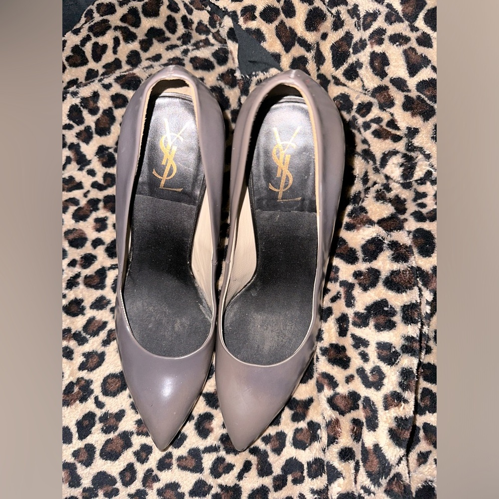 Yves Saint Laurent heels size 40